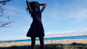 Lina Busty Beauty