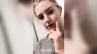 Eva delightful slut sucking sex toy
