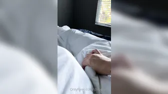 Chloe greedily fucks her pussy