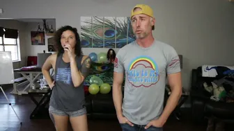 nellebeachgirl cute blonde in free chat