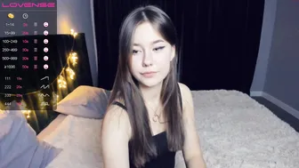 ev1love beautiful slut plows pussy with phallus