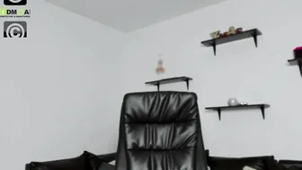 xkayexx smeared her incredibly hot body with oil