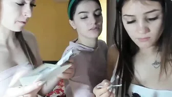 dirtygirls99 skinny slut plays with sex toys