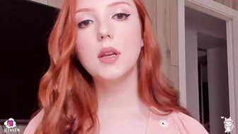 ollwen cute bitch masturbates with a vibrator