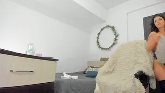 _gabrielle_ hot latina fucks dildo