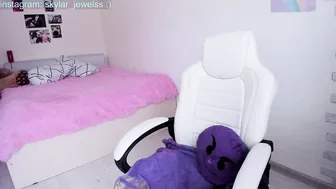 skylar_jewelss crazy quaint caresses shaved cunt