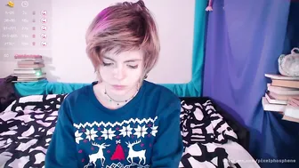 pixelphosphene whore chick caresses shaved cunt