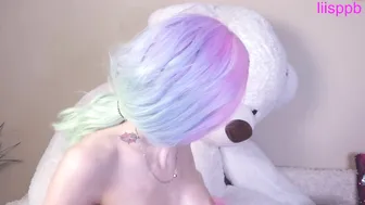 liisppb black haired bitch shows her boobs