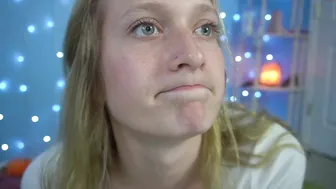 laylas_universe hot babe jerking off pussy