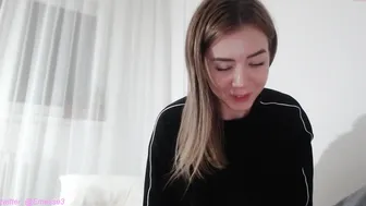 emese_ punt sucks sex toy