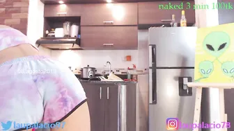 andyxlau busty babe twirls big ass
