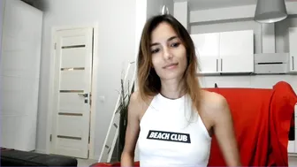 alia_me curve with a hanging chest caresses the vagina