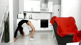 alia_me big breasted female - pussy fingers