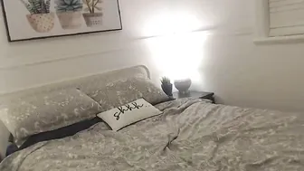 twotop sexy chick masturbates shaved pussy