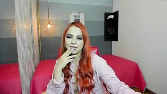 susana_lane_ busty chick masturbates shaved pussy