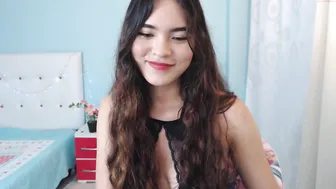 sofia44 cute lady undresses in front of the camera