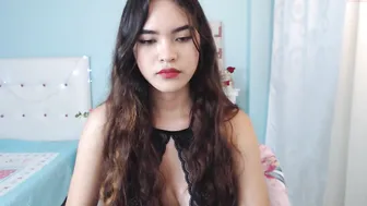 sofia44 cute lady undresses in front of the camera