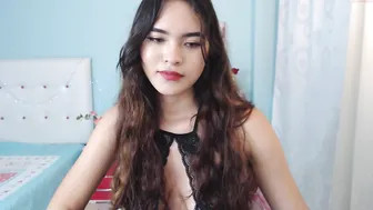 sofia44 cute lady undresses in front of the camera