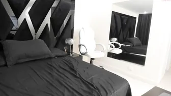 ana_lane_ cute brunette caresses her charms