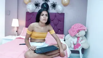 skinny_amalia1 juicy pussy