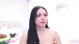 majogh black-haired slut takes a shower