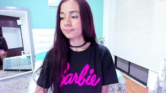 littlee_angel graceful devil cute consoles herself