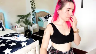 candy_sheryl plump bitch creases her boobs