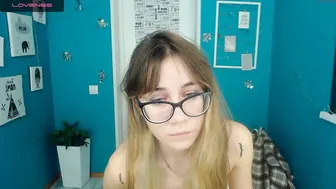 agnes_sindi impressive slut furiously masturbating vagina