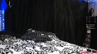 femalesextoy black-haired confused - having fun in fries