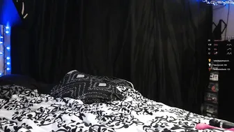 femalesextoy black-haired confused - having fun in fries