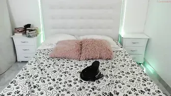 cuteisagomez gorgeous babe fucks her shaved pussy