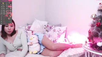 delilahyourlove cute slut fucks vaginal opening