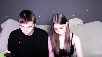 meandmaboy pretty chick fucks pussy with phallus