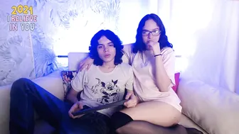 littlelust_ skinny bitch jerks pussy with dildo