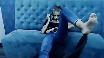 keit_tana playful flirt dancing striptease