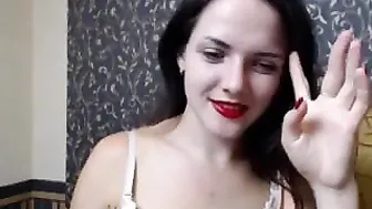 kossta_tana showing her butt