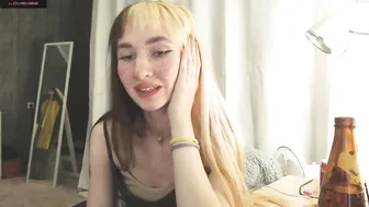 bella_vampir Busty girl