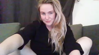british_babe20 nice tits