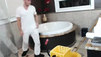 hotpussytime The shrewd curvy masturbates pussy with a phallus