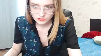 fumari014 Gorgeous bitches masturbate