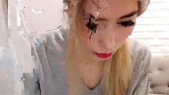 tiny_ange1 Vicious bitch fucks herself with a hammer
