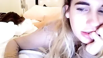 scout Crazy doll doll masturbates pussy