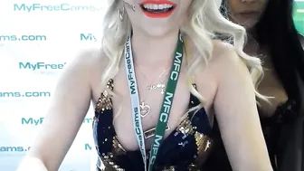 catjira Beauty undressed to show off her tattoos