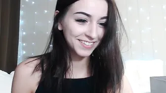 heyvera Hot pussy pushes vagina
