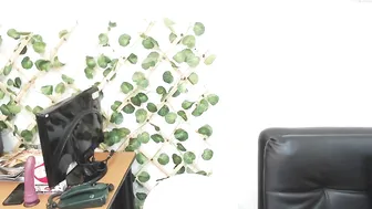 alice_duke shy bitch masturbates recklessly pussy