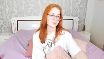leona_golden cute lady jerking off her cunt