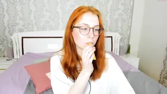 leona_golden pretty woman pervertedly poops