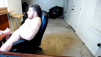 hotmuscles6t9 slut fucks bear