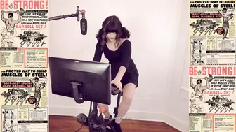 ingennui vicious girls shows boobs