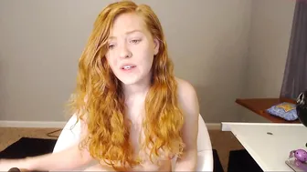 ginger_soulz busty woman chatting in chat